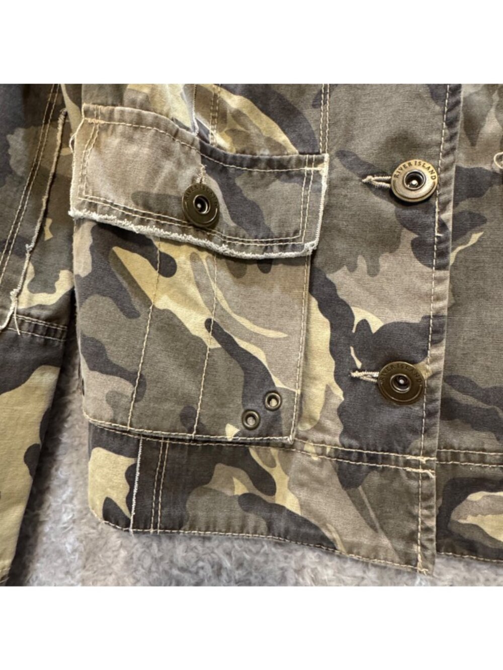 Military-Style River Island Trophy Jacket Epaulets Button-Up Tailored Camouflage - Picture 6 of 13